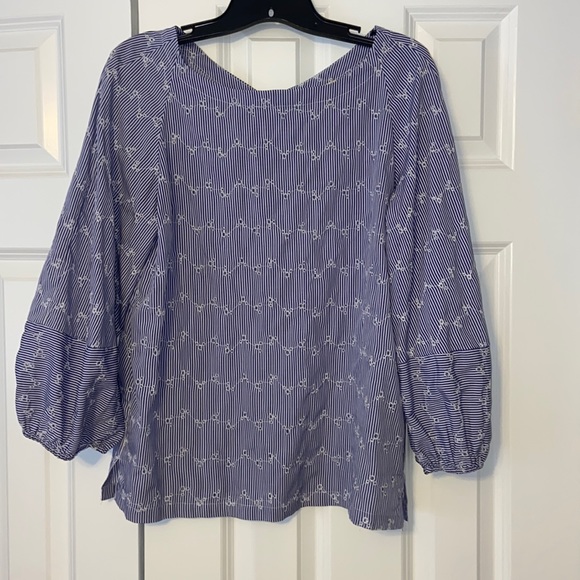Ann Taylor LOFT Embroidered Button Back Top - Picture 1 of 2